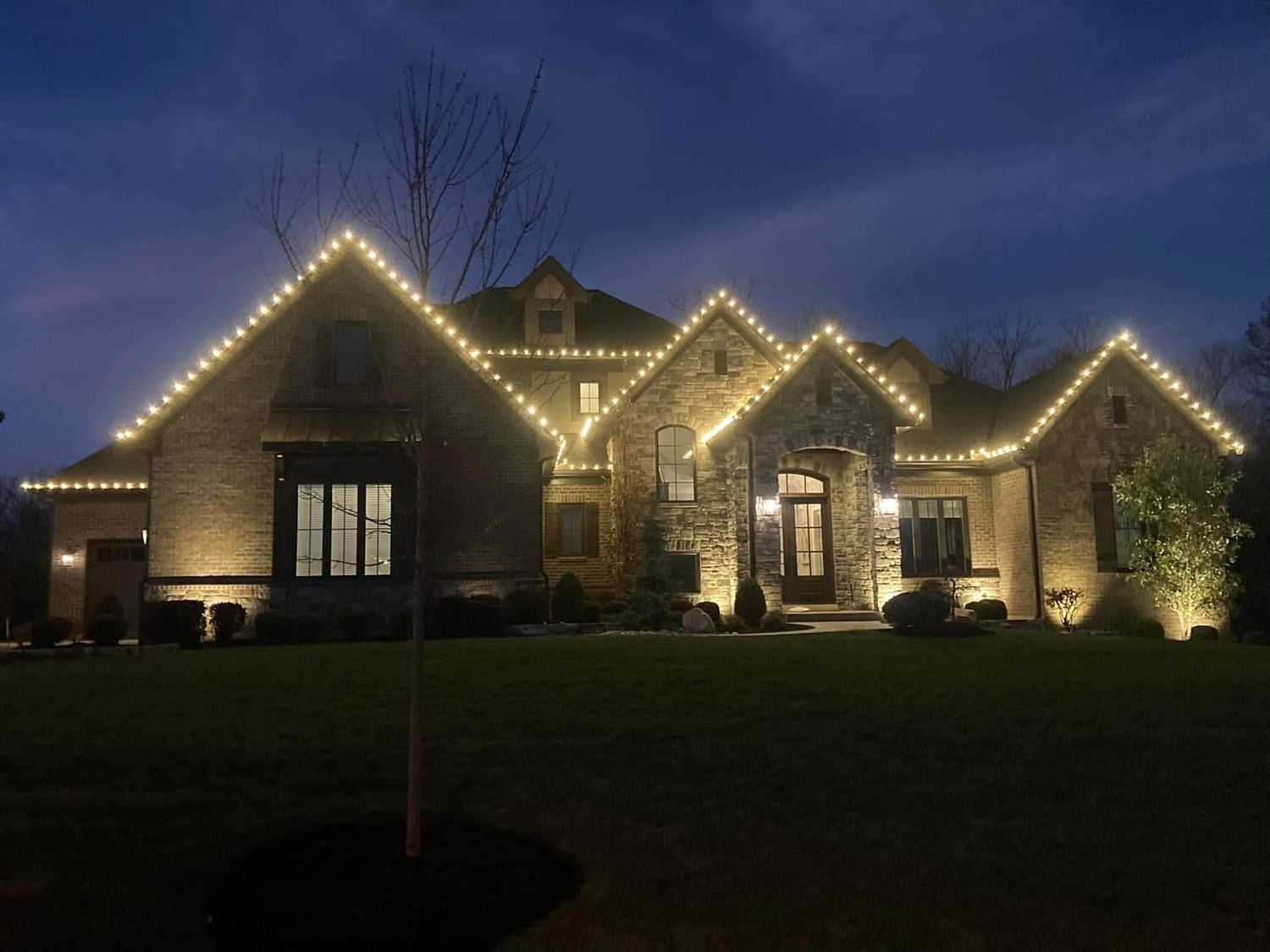 Every gable picked out, front to back — Christmas light installation in Greater Cincinnati by Mike’s Cincinnati Christmas Lights